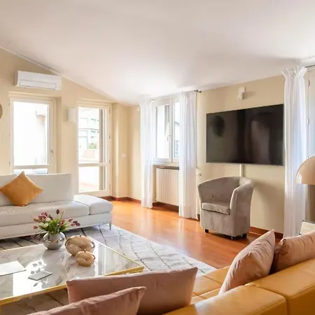 4 Bedroom Apartament With Terrace-duomo View Milan