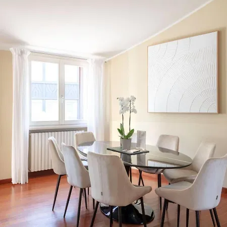 Apartment 4 Bedroom Apartament With Terrace-duomo View *