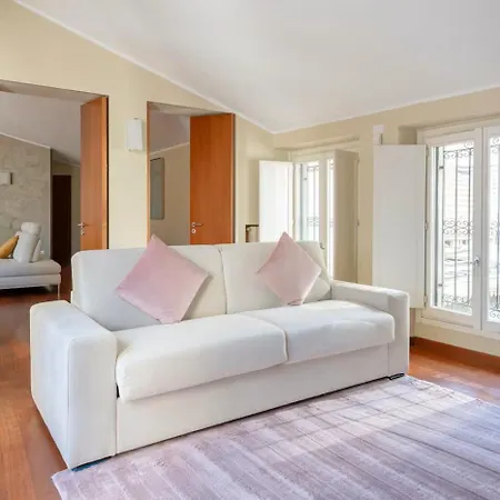 4 Bedroom Apartament With Terrace-duomo View Apartment Milan