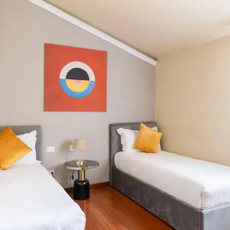 4 Bedroom Apartament With Terrace-duomo View Apartment Milan